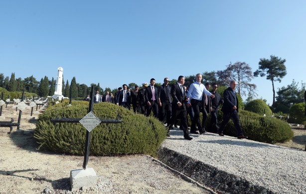 Foto - Akar ve Stoltenberg'ten Şehitler Abidesi'ne ziyaret