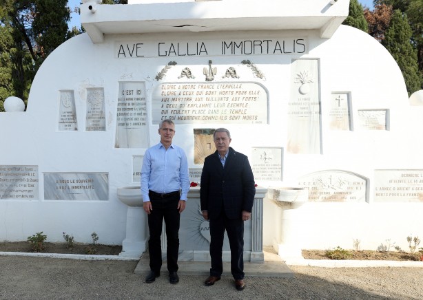 Foto - Akar ve Stoltenberg'ten Şehitler Abidesi'ne ziyaret