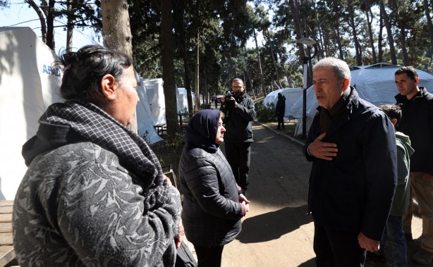 Foto - Akar'dan depremzede çocuklara yakın ilgi