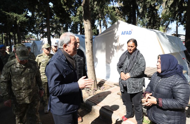 Foto - Akar'dan depremzede çocuklara yakın ilgi