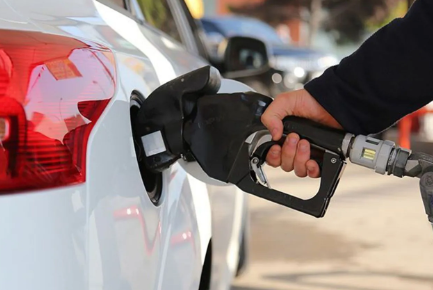 Foto - Akaryakıt fiyatlarında dev indirim sürprizi! Araç sahipleri saat 00.00'ı bekliyor