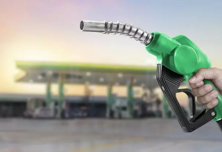 Foto - Akaryakıt fiyatları 45 liraya yaklaşınca vatandaşlar oraya koştu! Litresi 20 lira daha ucuza geliyor