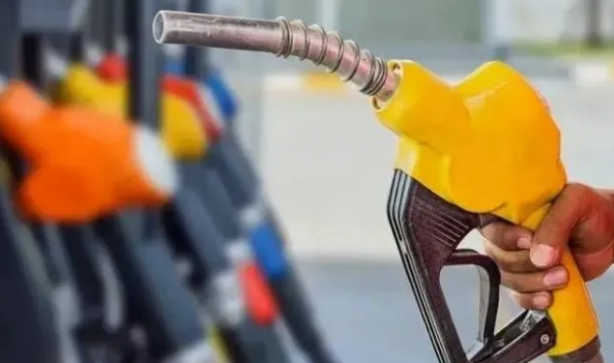 Foto - Akaryakıt fiyatları bir kez daha değişti! 5 lira 46 kuruş...