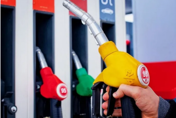 Foto - Akaryakıt fiyatları bir kez daha değişti! 5 lira 46 kuruş...