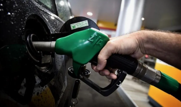 Foto - Akaryakıt fiyatları bir kez daha değişti! 5 lira 46 kuruş...