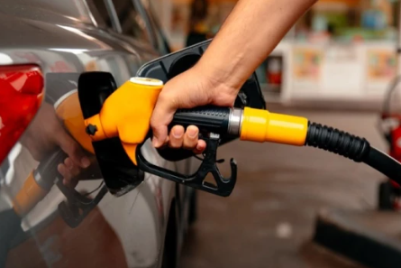 Foto - Akaryakıt fiyatları füze gibi fırlayabilir! Tarih verdiler, araç sahiplerinin uykusu kaçacak