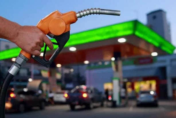 Foto - Akaryakıt fiyatları için korkutan senaryo! 'Bu bir öngörüdür' diyerek duyurdu