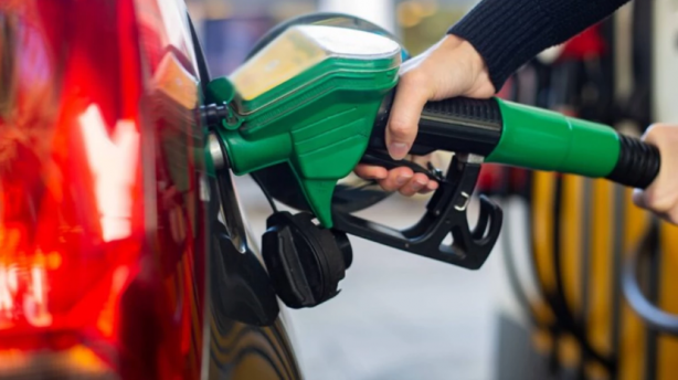 Foto - Akaryakıt fiyatları için müjdenin gelmesi an meselesi! Vatandaşlar heyecanlandı, o saati beklemeye başladı