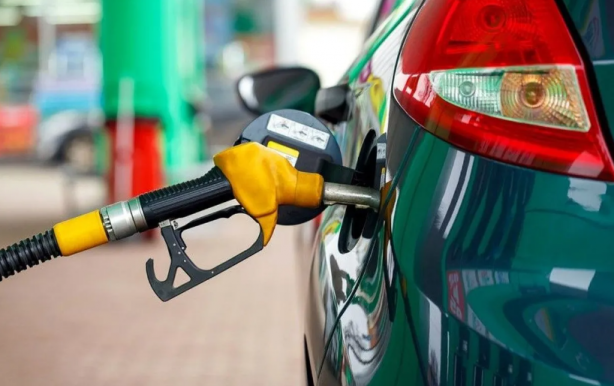 Foto - Akaryakıt fiyatları için müjdenin gelmesi an meselesi! Vatandaşlar heyecanlandı, o saati beklemeye başladı