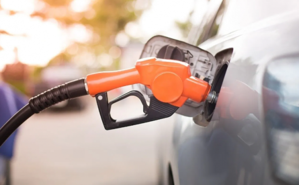 Foto - Akaryakıt fiyatları için müjdenin gelmesi an meselesi! Vatandaşlar heyecanlandı, o saati beklemeye başladı