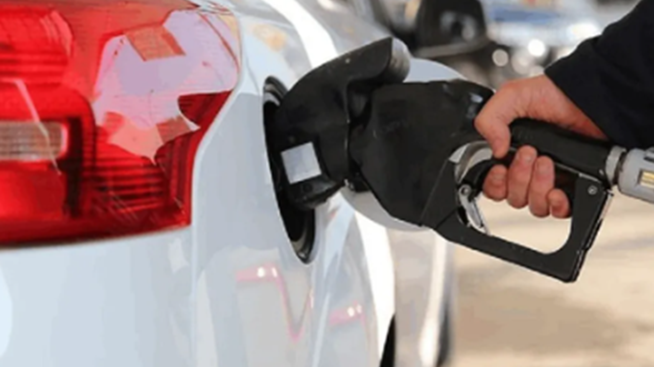 Foto - Akaryakıt fiyatları saat 00.00 itibariyle değişti! Bir zam daha geliyor