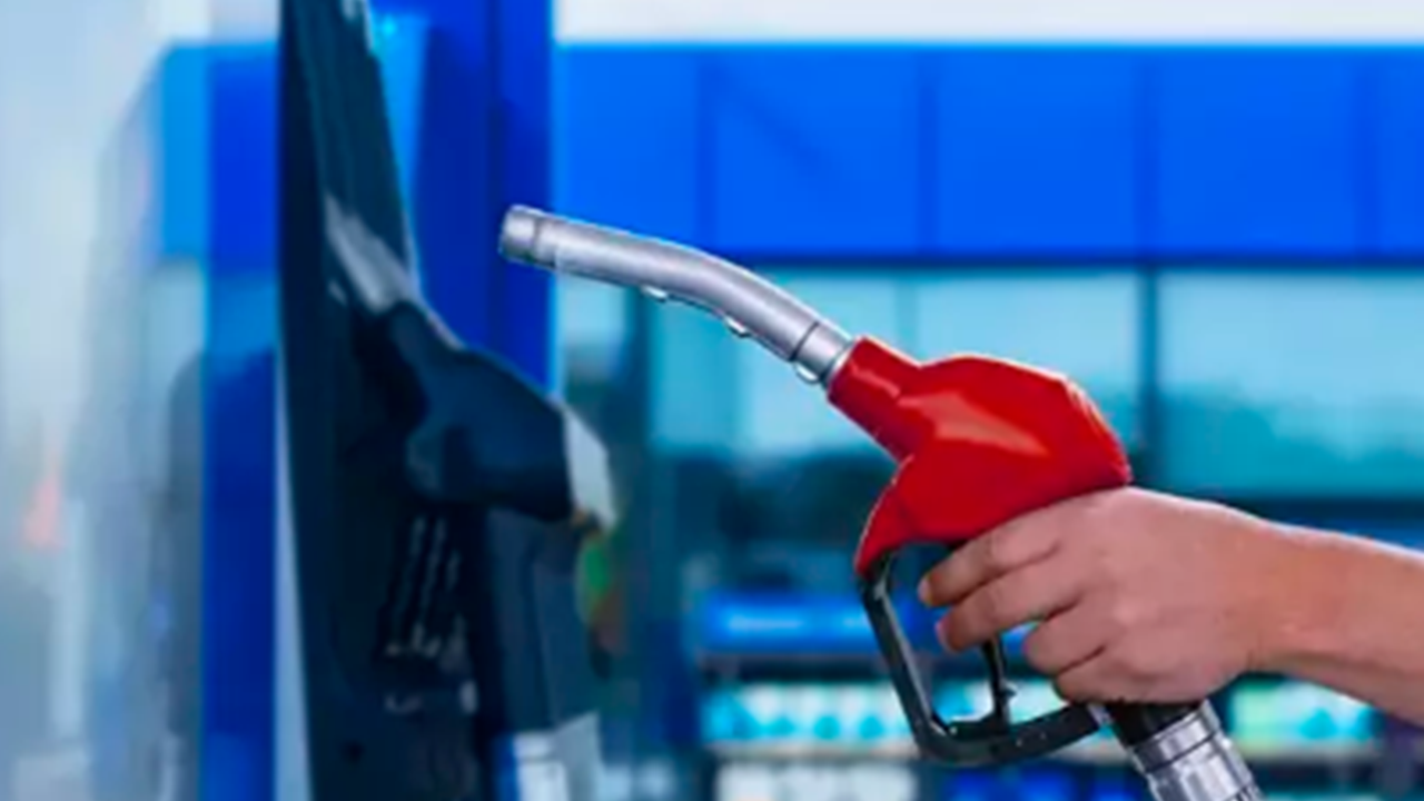 Foto - Akaryakıt fiyatları saat 00.00 itibariyle değişti! Bir zam daha geliyor