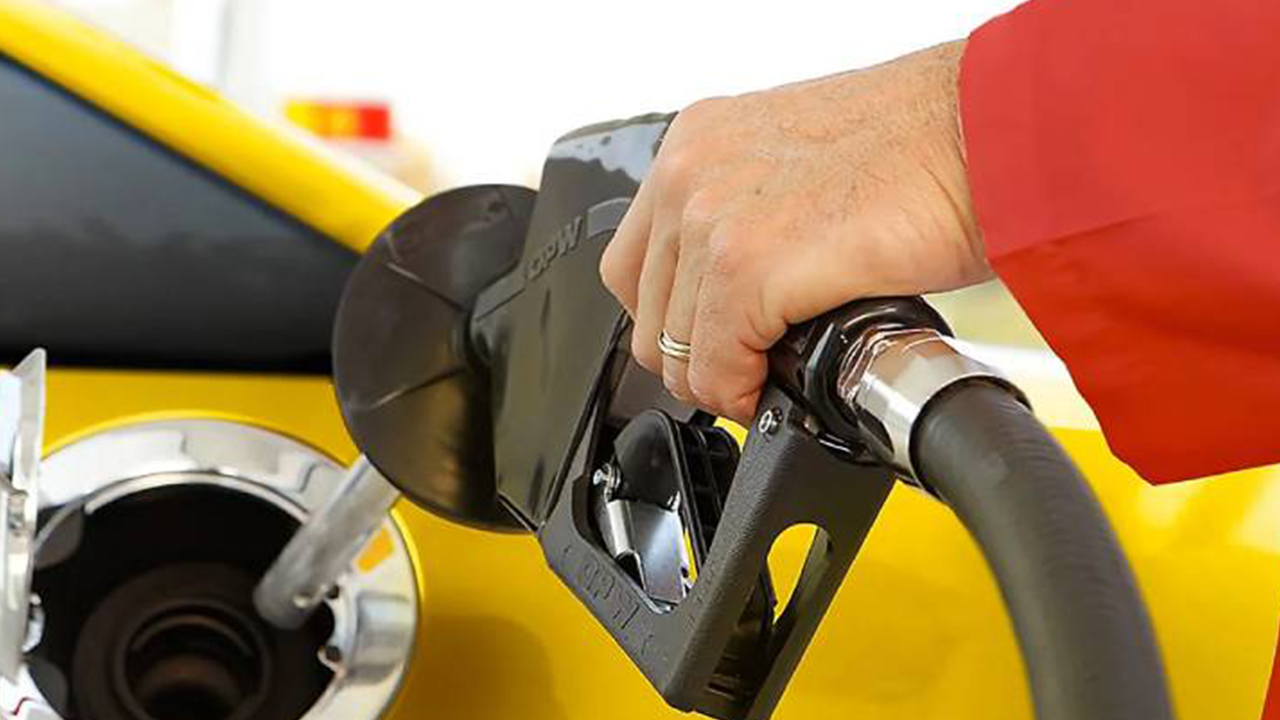 Foto - Akaryakıt fiyatları saat 00.00 itibariyle değişti! Bir zam daha geliyor