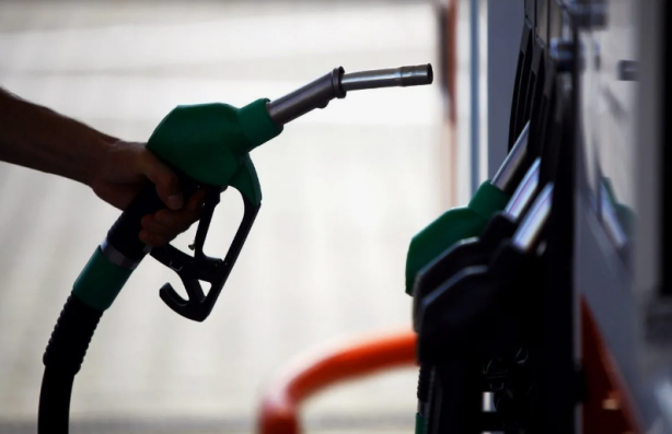 Akaryakıt fiyatlarına 24 saat arayla bir zam daha! Kötü haber geldi