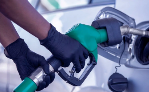 Foto - Akaryakıt fiyatlarına büyük zam! Gece yarısı istasyona giden neye uğradığını şaşırdı