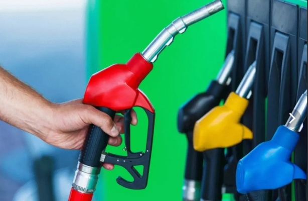 Foto - Akaryakıt fiyatlarına büyük zam geliyor! Tarih verildi... O sabah uyandığınızda nevriniz dönebilir