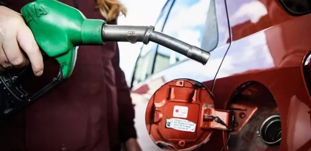 Foto - Akaryakıt fiyatlarına çok büyük zam! Tabelaya maalesef yansıdı