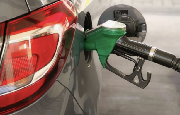 Foto - Akaryakıt fiyatlarına görülmemiş indirim geliyor! Depoyu dolduracaklar o tarihi beklesin