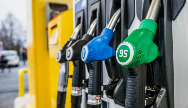 Foto - Akaryakıt fiyatlarına görülmemiş indirim geliyor! Depoyu dolduracaklar o tarihi beklesin