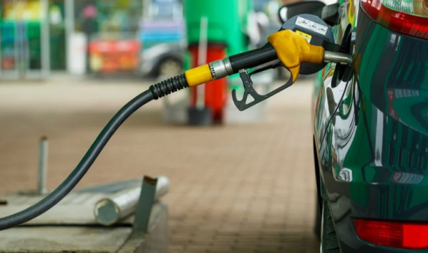 Foto - Akaryakıt fiyatlarına şok zam! Araç sahipleri ne yapacağını şaşıracak