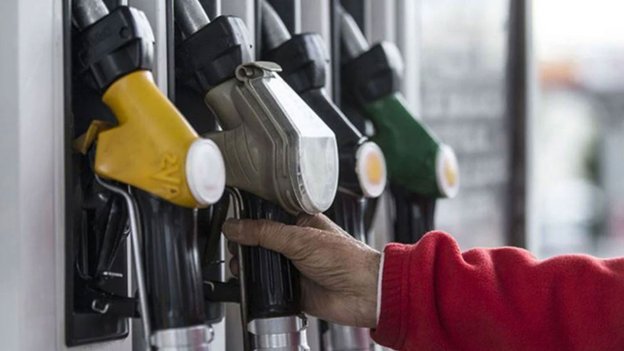 Foto - Akaryakıt fiyatlarında deprem! Maalesef 3 lirayı buldu