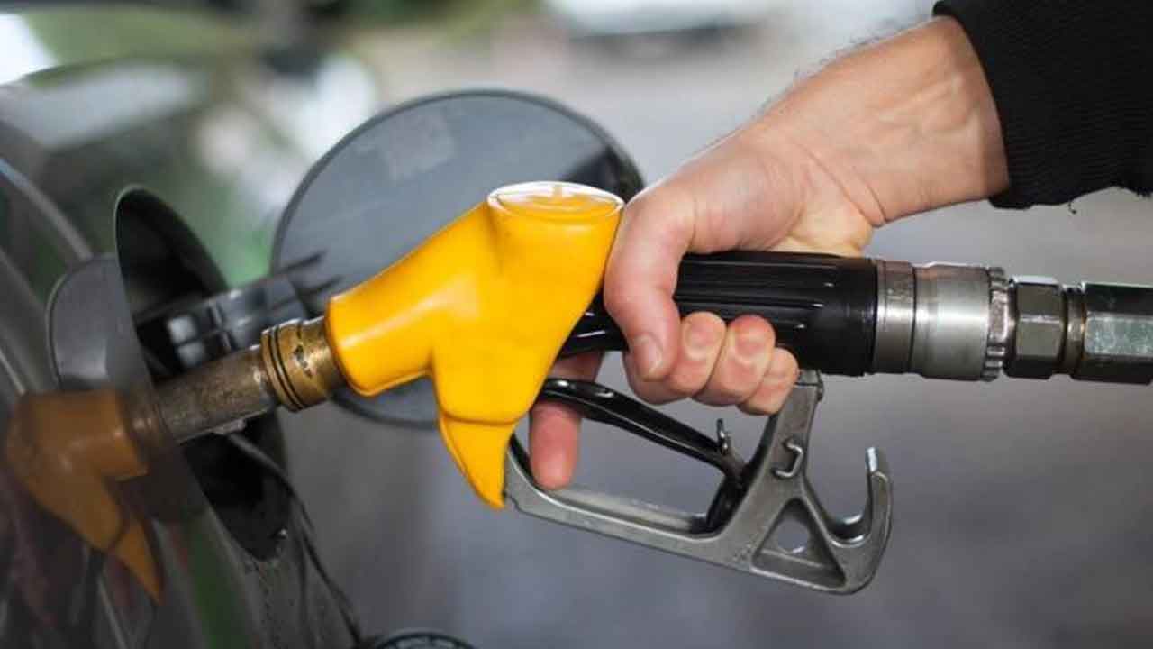 Foto - Akaryakıt fiyatlarında deprem yaşanmak üzere! 6 lira birden...