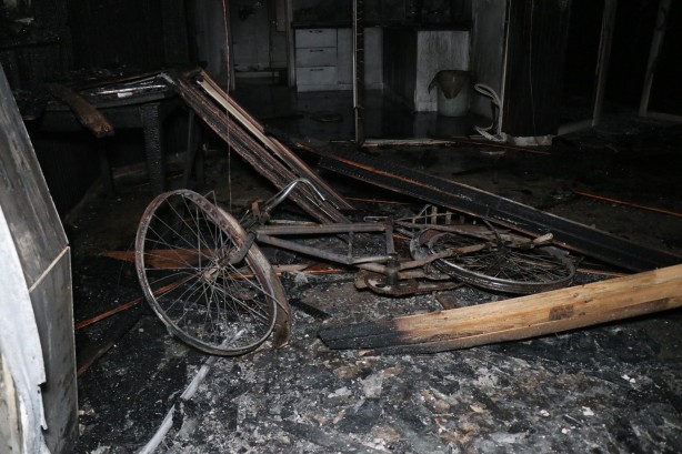 Foto - Akaryakıt istasyonu alev alev yandı, ekipler söndürmek için seferber oldu