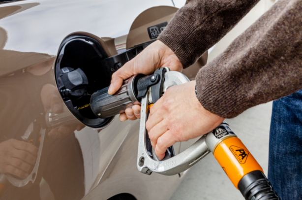 Foto - Akaryakıt zamları sonrası vatandaşlar çözümü buldu! Litresi 22 lira daha ucuza geliyor