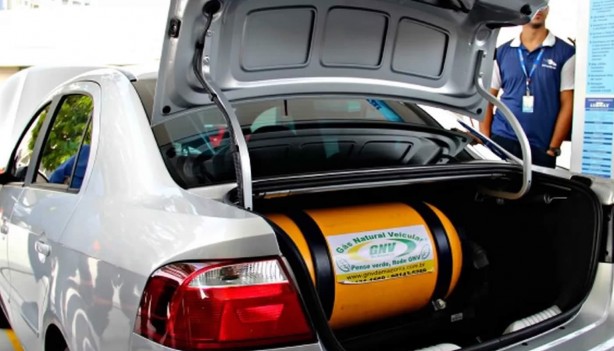 Foto - Akaryakıt zamları sonrası vatandaşlar çözümü buldu! Litresi 22 lira daha ucuza geliyor