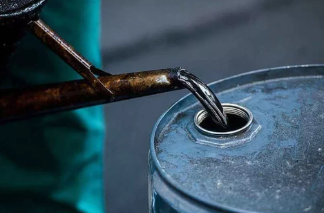 Foto - Akaryakıta fiyatlarına beklenmedik zam! 0.00 itibariyle 1,03 lira, 94 kuruş ve 37 kuruş artış