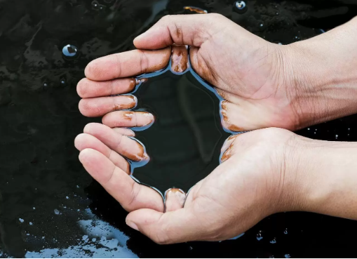 Foto - Akaryakıta fiyatlarına beklenmedik zam! 0.00 itibariyle 1,03 lira, 94 kuruş ve 37 kuruş artış