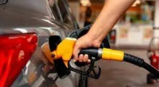 Foto - Akaryakıta indirim müjdesi! İşte benzin,LPG ve mazot fiyatları