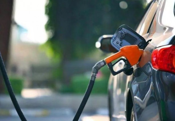 Foto - Akaryakıta indirim müjdesi! İşte benzin,LPG ve mazot fiyatları