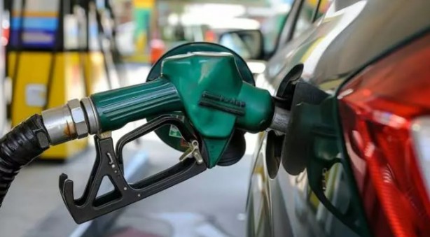 Foto - Akaryakıta indirim müjdesi! İşte benzin,LPG ve mazot fiyatları