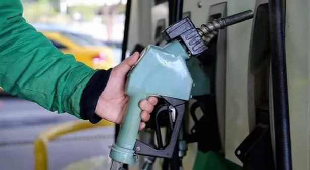 Akaryakıta uzun bir aradan sonra indirim geldi! İşte güncel motorin, benzin, LPG fiyatları