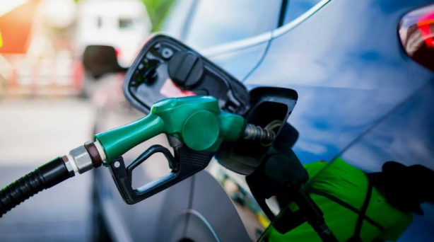 Foto - Akaryakıtta bir iyi bir de kötü haber! EPGİS duyurdu: 2 litre benzin bedava olacak, kötü haber ise...