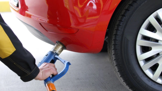 Foto - Akaryakıtta deprem! İstasyonlara 00.01'de giden vatandaşlar tabeladaki rakama inanamadı