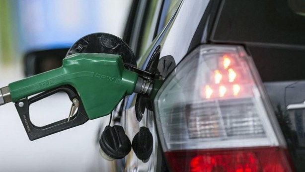 Foto - Akaryakıtta tabela bu gece yine değişiyor! Benzin ve motorine DEV zam!