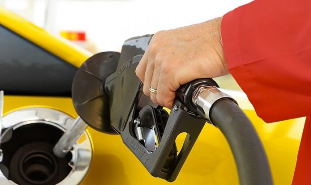 Akaryakıtta tabela gece yarısı değişti! İşte yeni benzin fiyatı