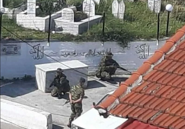 Foto - Akdeniz'de köşeye sıkışan Yunanistan iyice çirkinleşti! Müslüman Türklerin evlerini işaretlediler