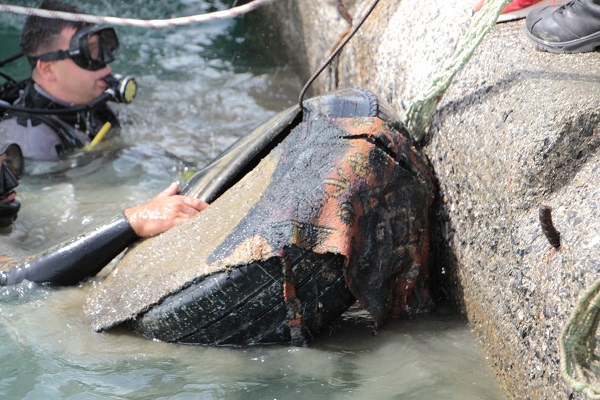 Foto - Akdeniz'den bakın balık yerine neler çıktı!