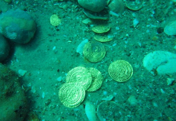 Foto - Akdeniz'den hazine fışkırdı! Külçe külçe altın çıkıyor