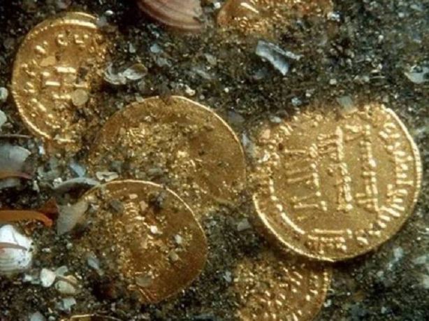 Foto - Akdeniz'den hazine fışkırdı! Külçe külçe altın çıkıyor