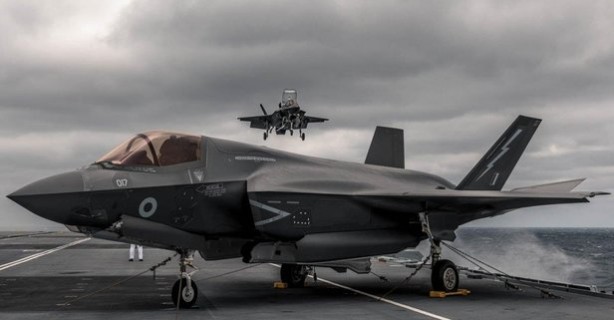 Foto - Akdeniz'e çakılan F-35 savaş uçağına operasyon