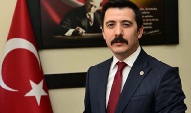 Foto - Akıl almaz iddialar! İmam hutbeyi eksik okuyunca, kaymakam mikrofonla dövdü! Kaymakam ve valilikten flaş açıklama geldi