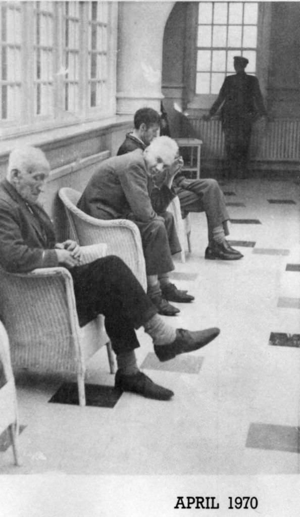 Foto - Akıl hastanesinden kan donduran kareler