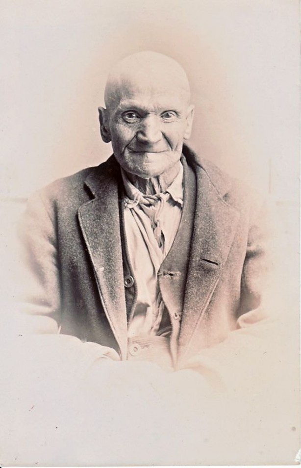 Foto - Akıl hastanesinden kan donduran kareler