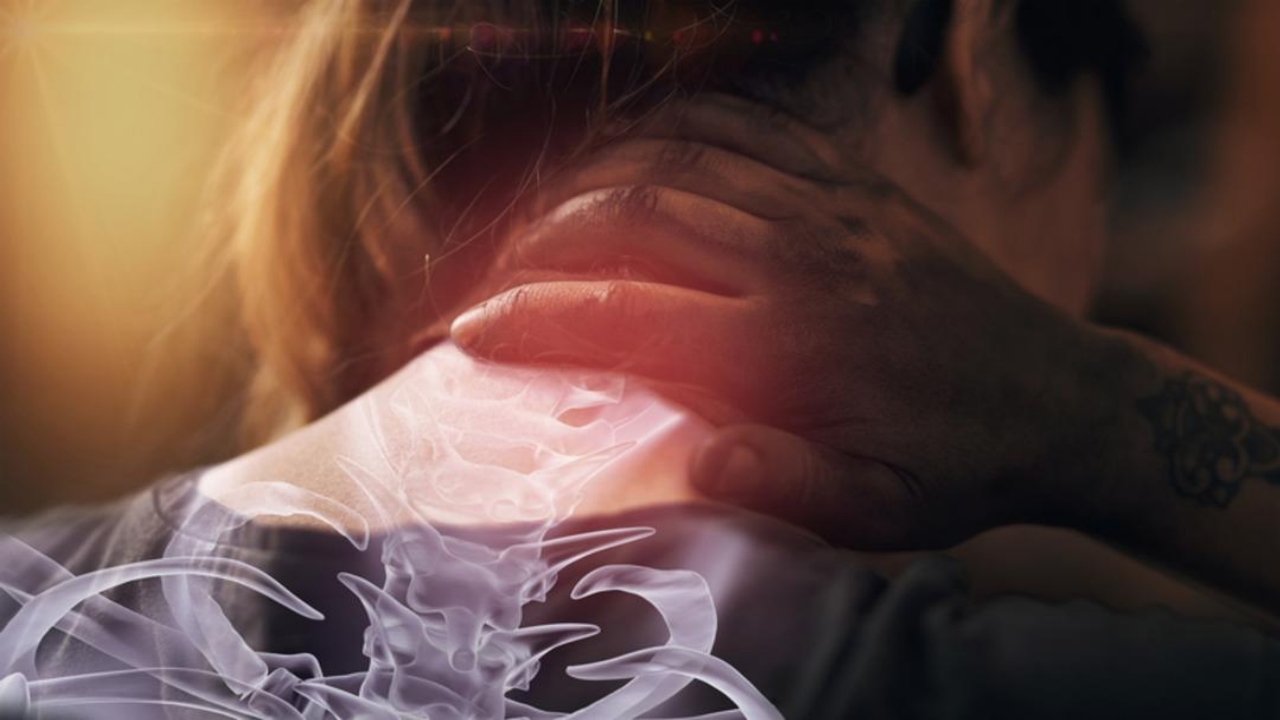 Foto - Akılalmaz olay! Boynu taşıyamadı, başı böyle düştü! "Yok artık" diyeceksiniz