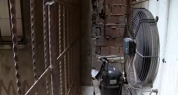 Foto - Akılalmaz soygun! Döviz bürosunun kasasına böyle ulaşmaya çalıştılar