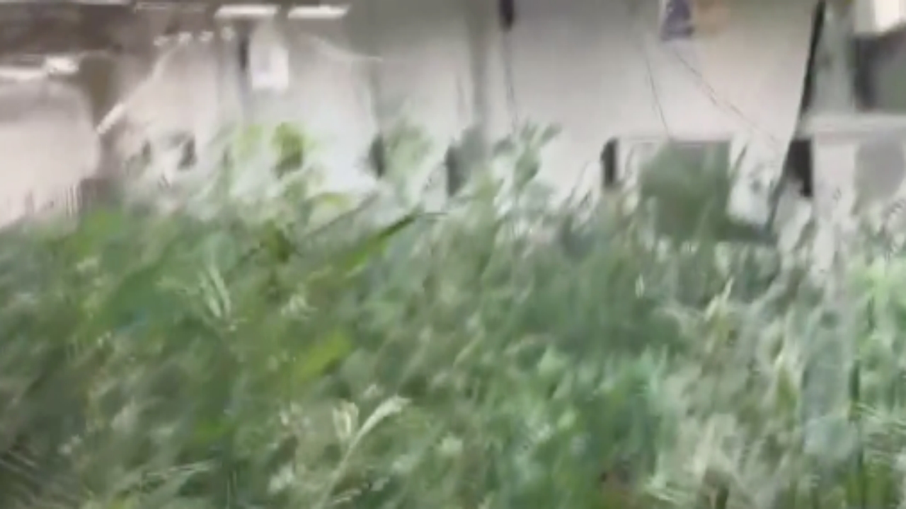 Foto - Akıllara durgunluk veren olay! Sözde tesettür mağazasında bakın hangi rezilliğe imza atmışlar 